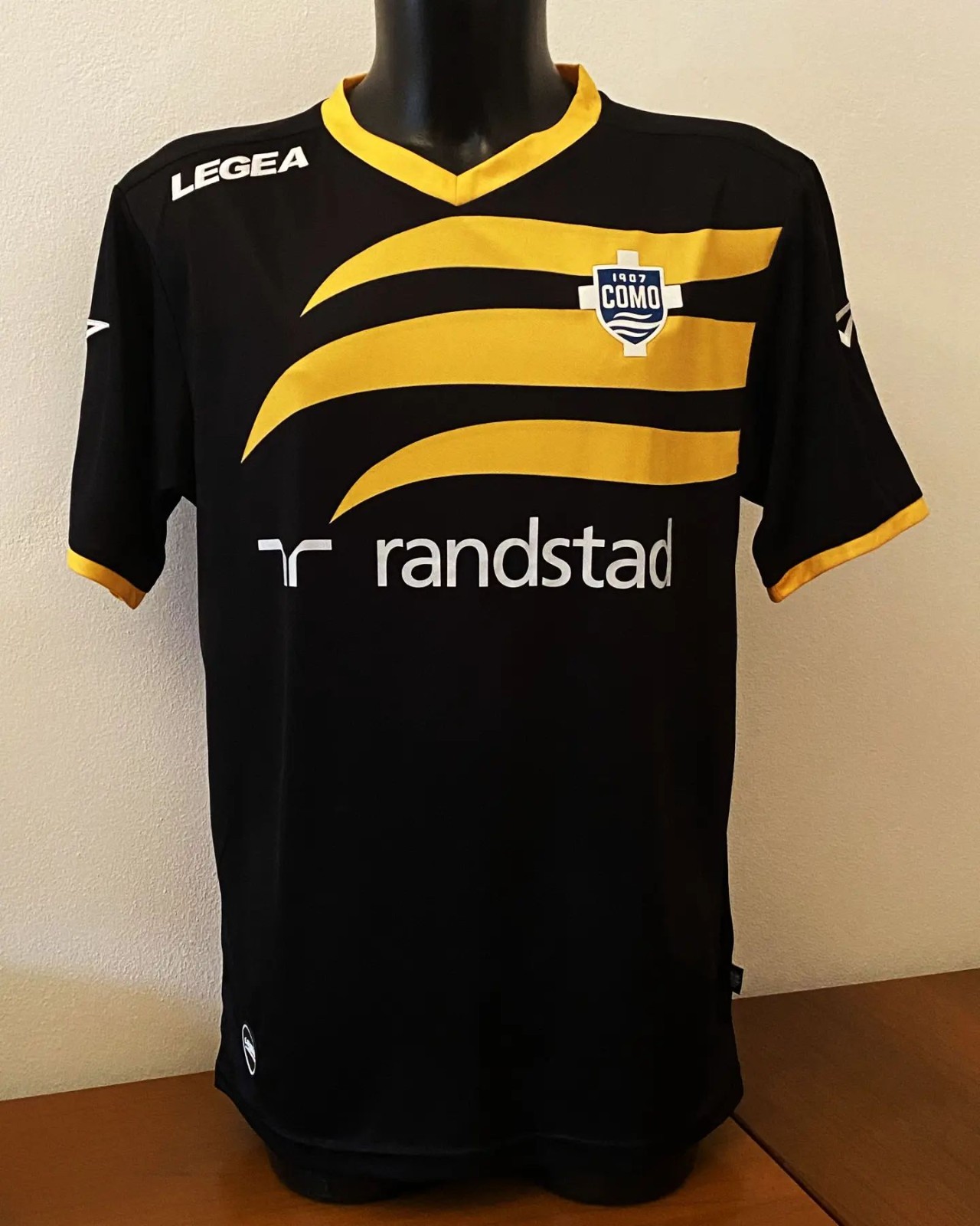 Como 1907 2020-21 Third Kit