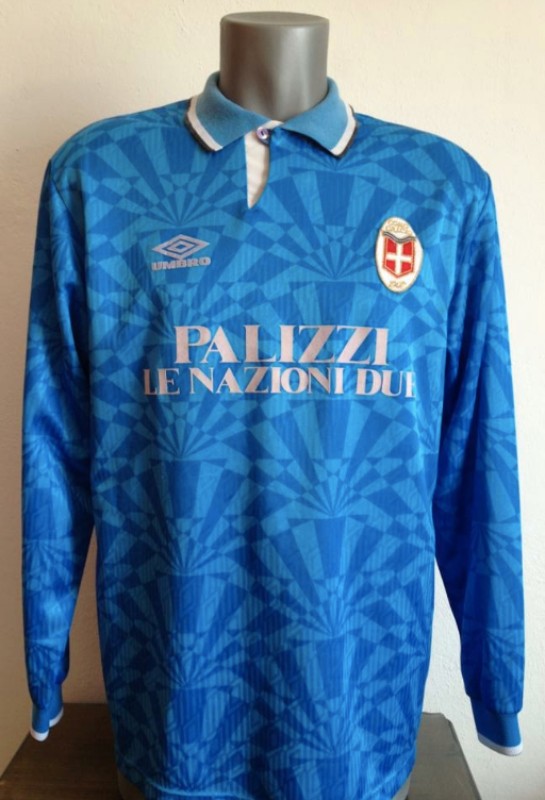 Como 1907 1993-94 Home 2 Kit