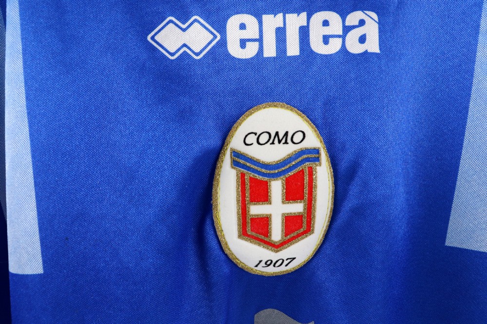 Como 1907 2001-02 Home Kit