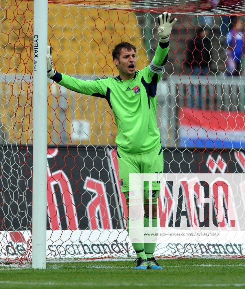 SpVgg Unterhaching 2011-12 GK 1 Kit