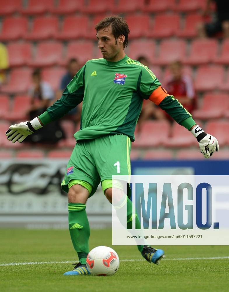 SpVgg Unterhaching 2012-13 GK 1 Kit