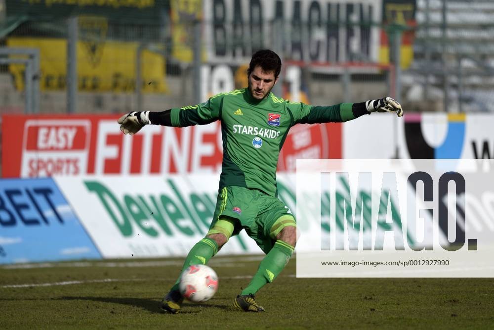 SpVgg Unterhaching 2012-13 GK 1 V2 Kit