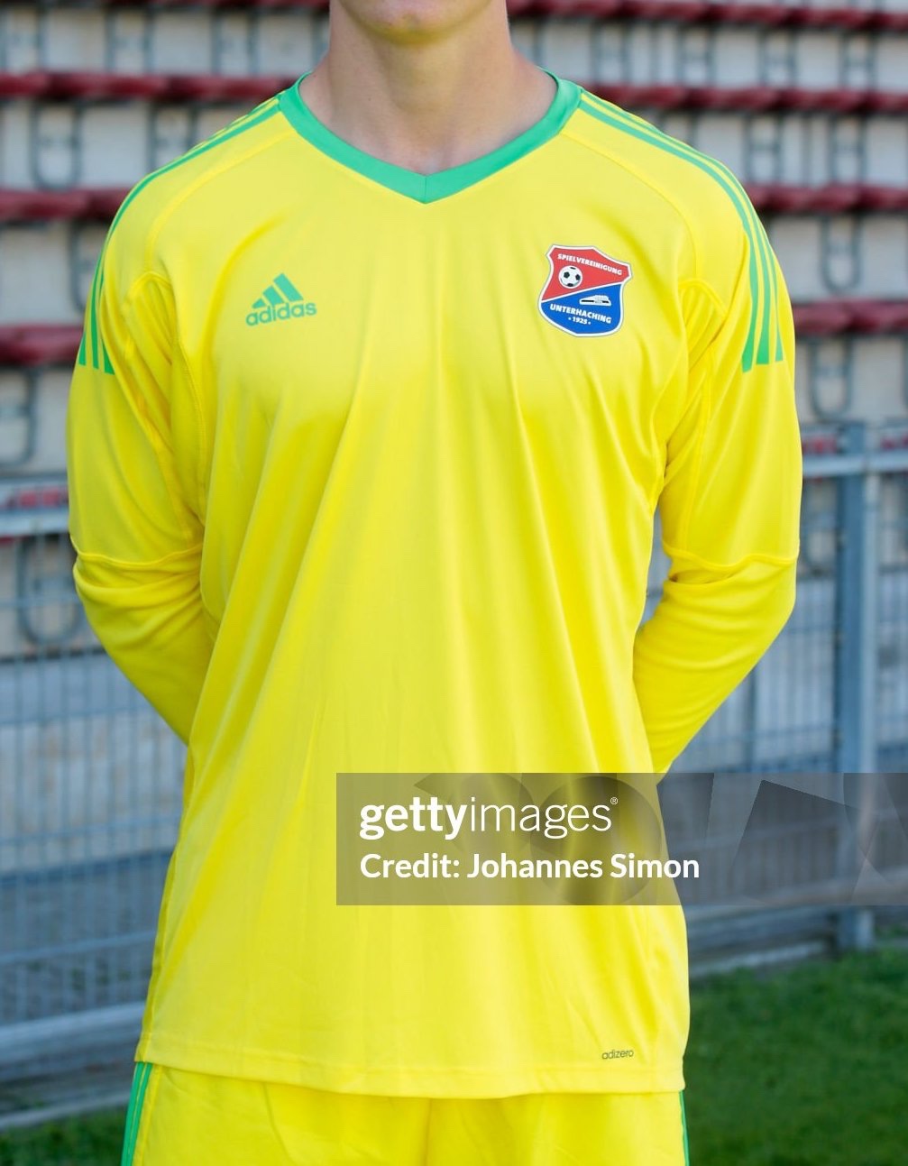 SpVgg Unterhaching 2017-18 GK 1 Kit