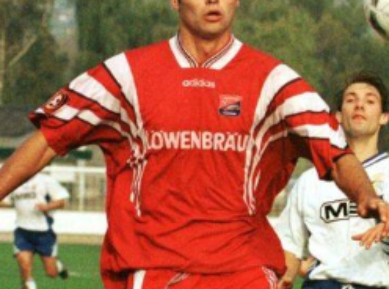 SpVgg Unterhaching 1996-97 Home Kit