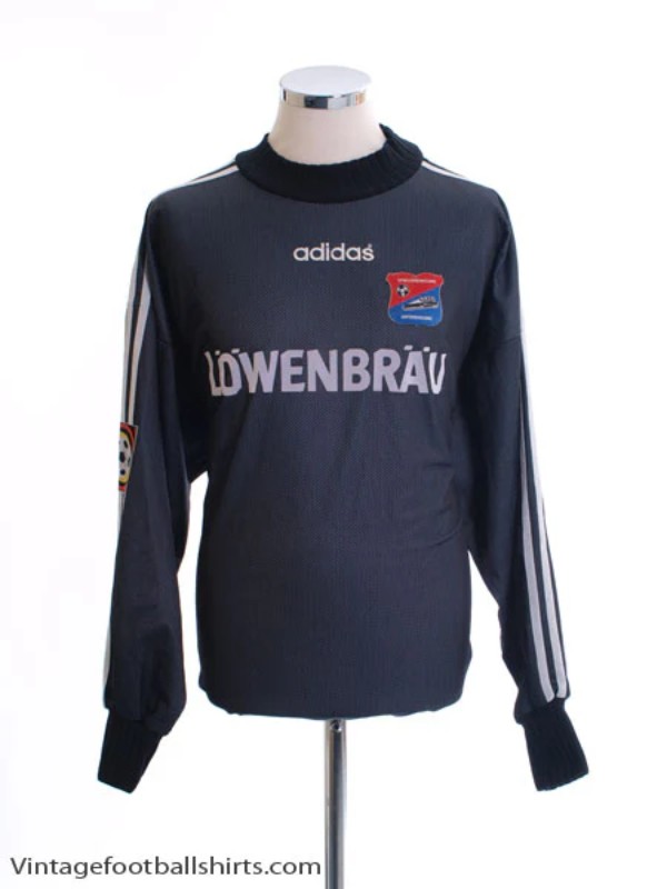 SpVgg Unterhaching 1996-97 GK 2 Kit