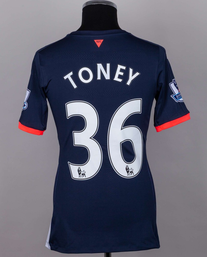 Newcastle United 2015-16 Third Kit