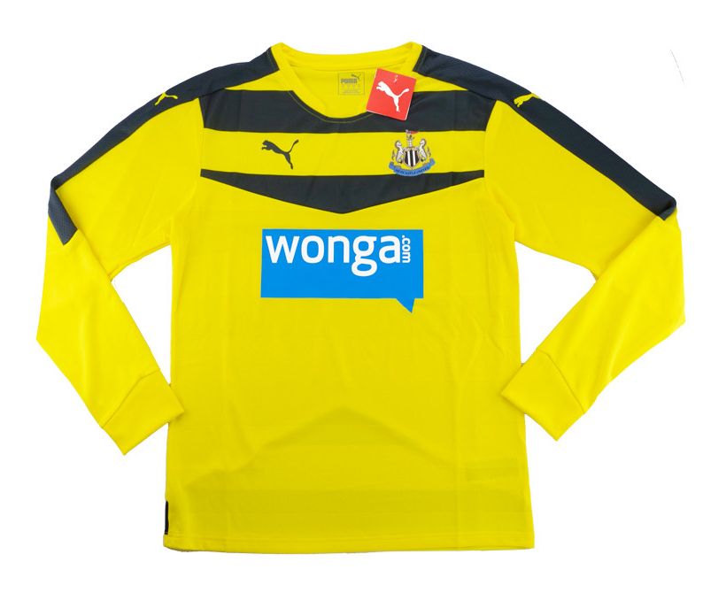 Newcastle United 2015-16 GK Home Kit