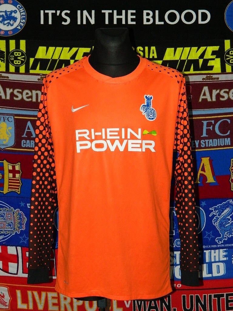 MSV Duisburg 2011-12 GK 2 Kit