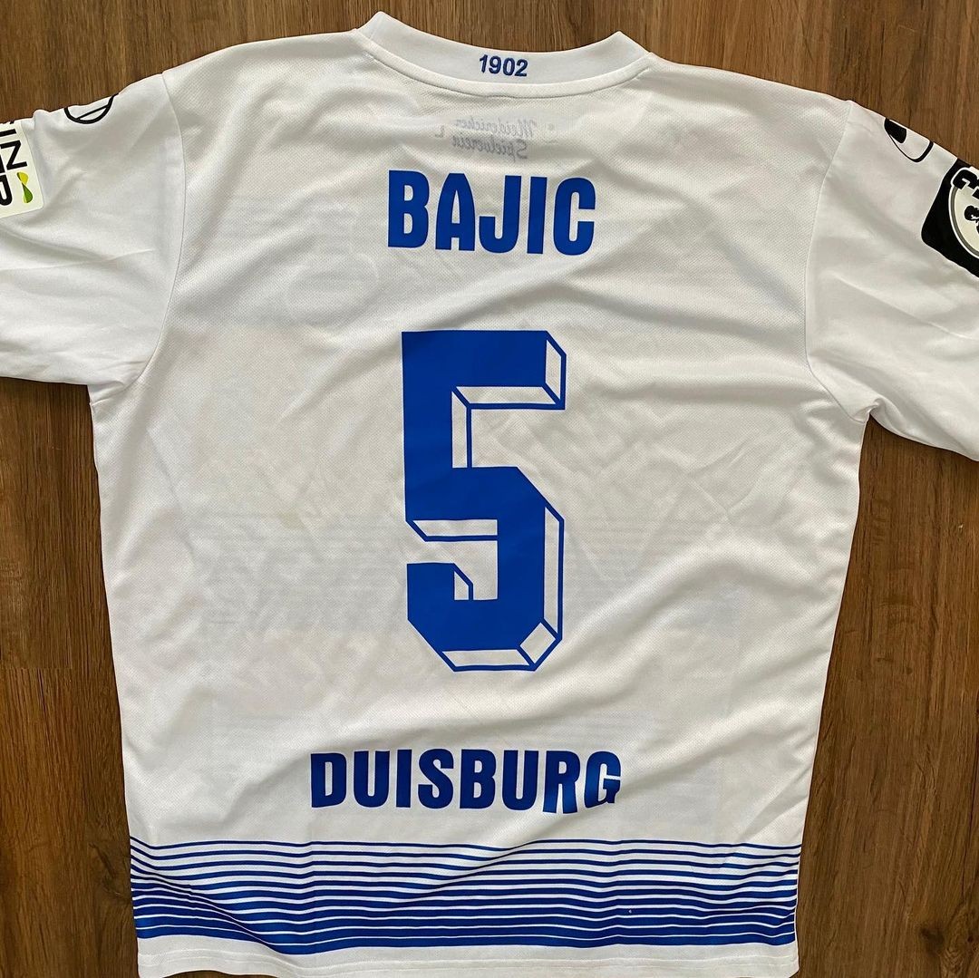 MSV Duisburg 2016-17 Home V2 Kit