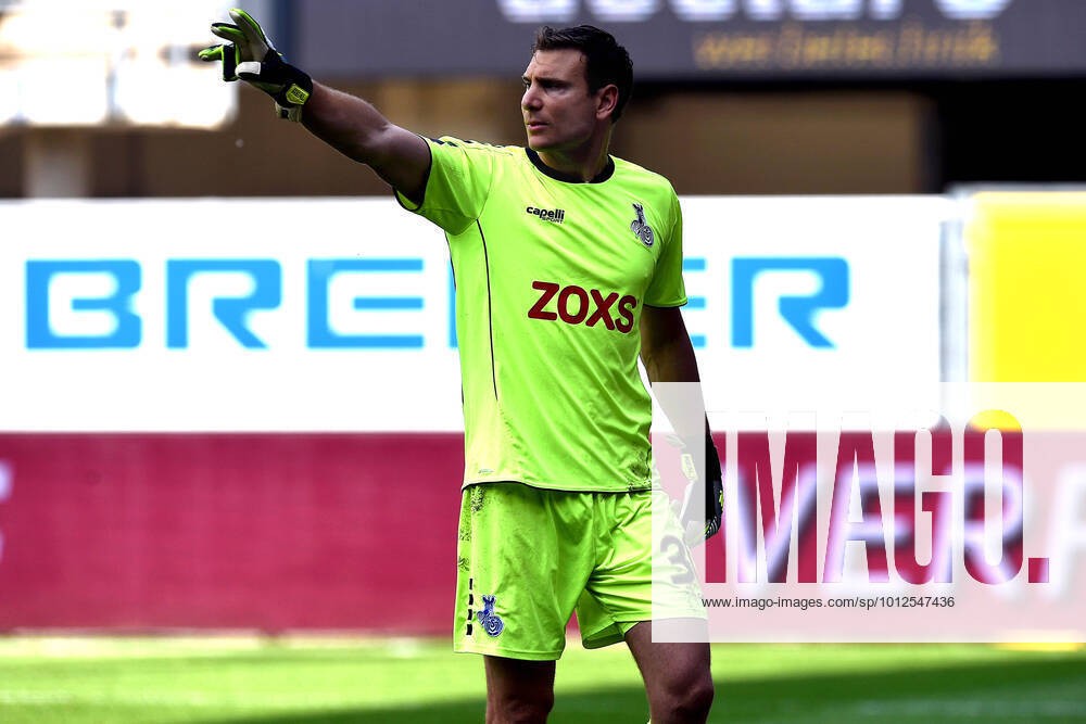 MSV Duisburg 2021-22 GK 1 Kit