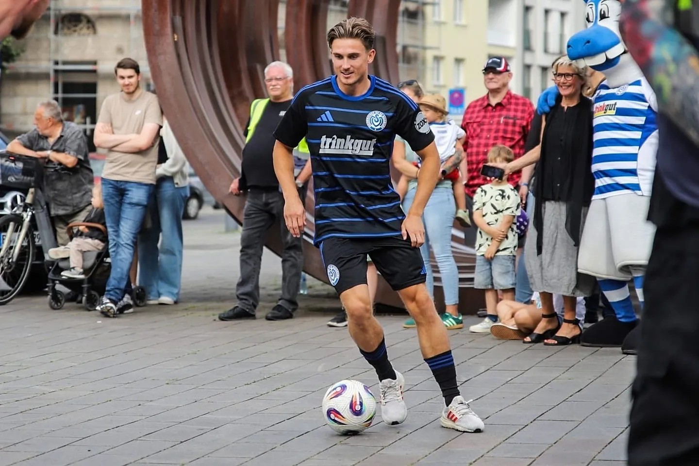MSV Duisburg 2025-26 Away Kit