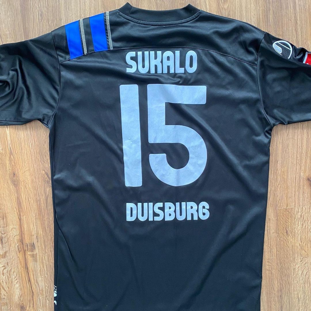 MSV Duisburg 2010-11 Away Kit