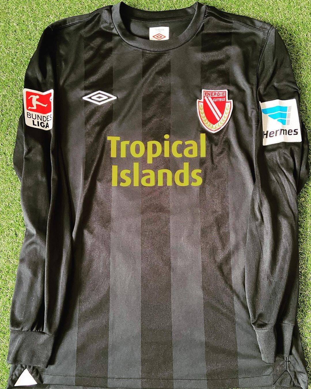 Energie Cottbus 2012-13 Third Kit