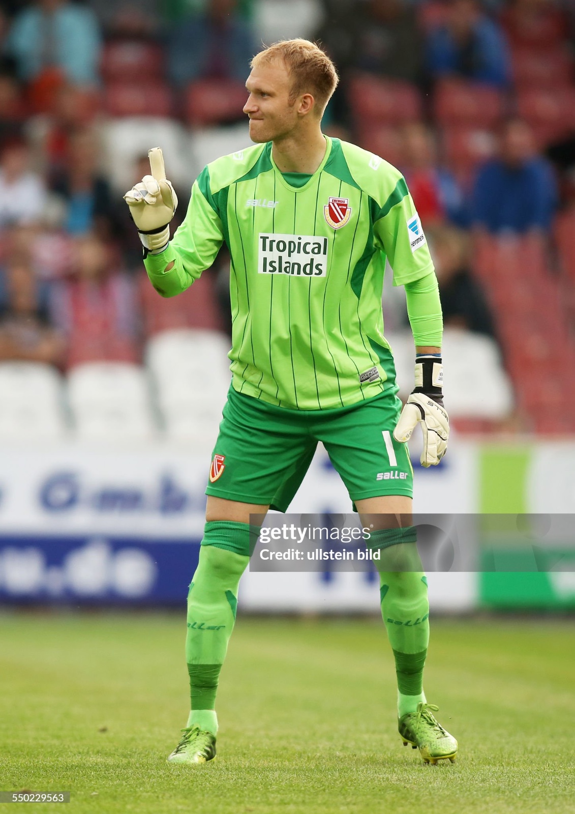 Energie Cottbus 2013-14 GK 1 Kit