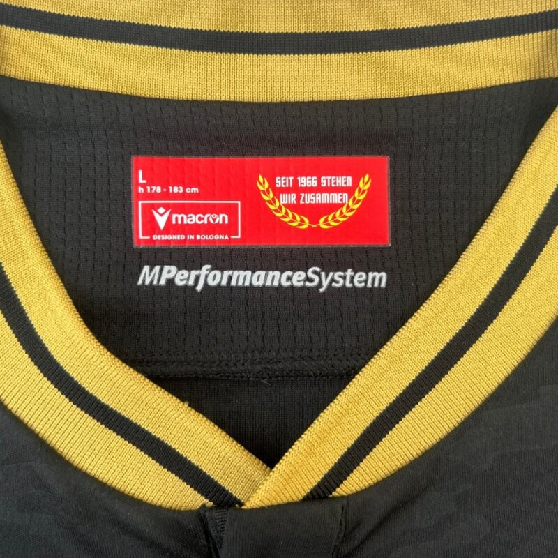 Energie Cottbus 2024-25 Away Kit