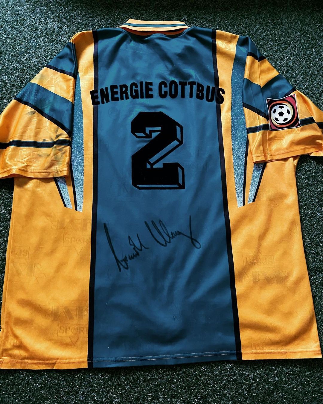 Energie Cottbus 1997-98 Away Kit