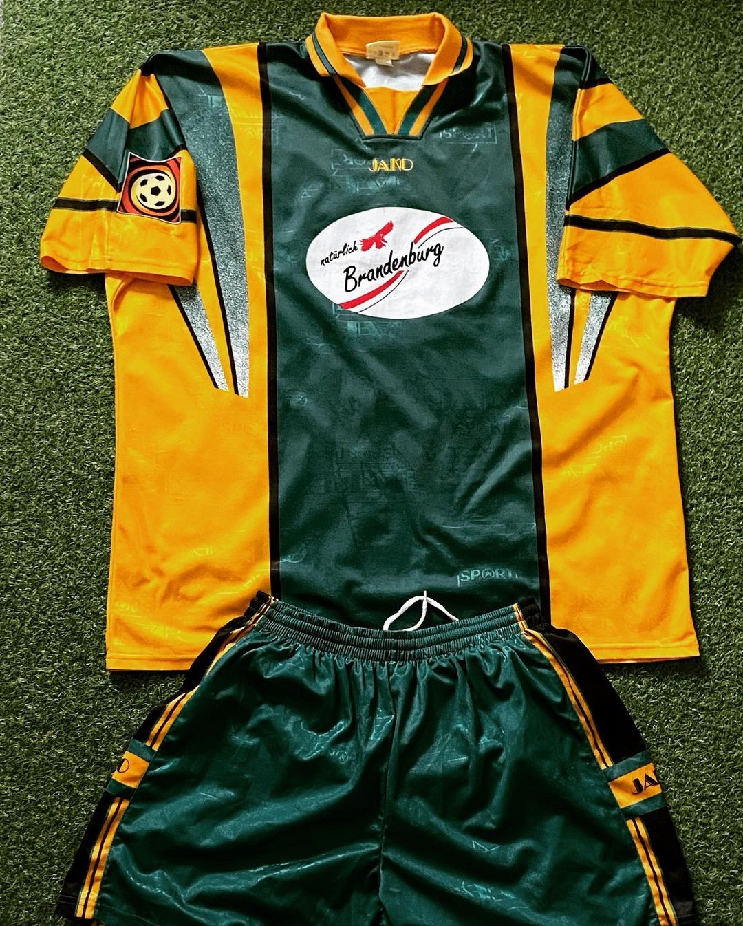Energie Cottbus 1997-98 Away Kit