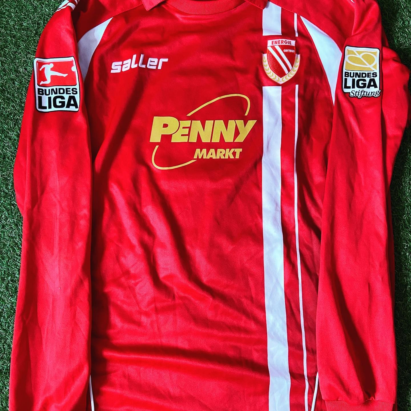 Energie Cottbus 2009-10 Home Kit