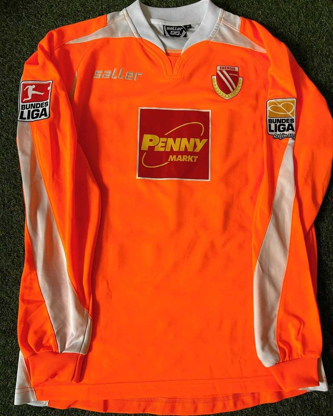 Energie Cottbus 2009-10 Third Kit