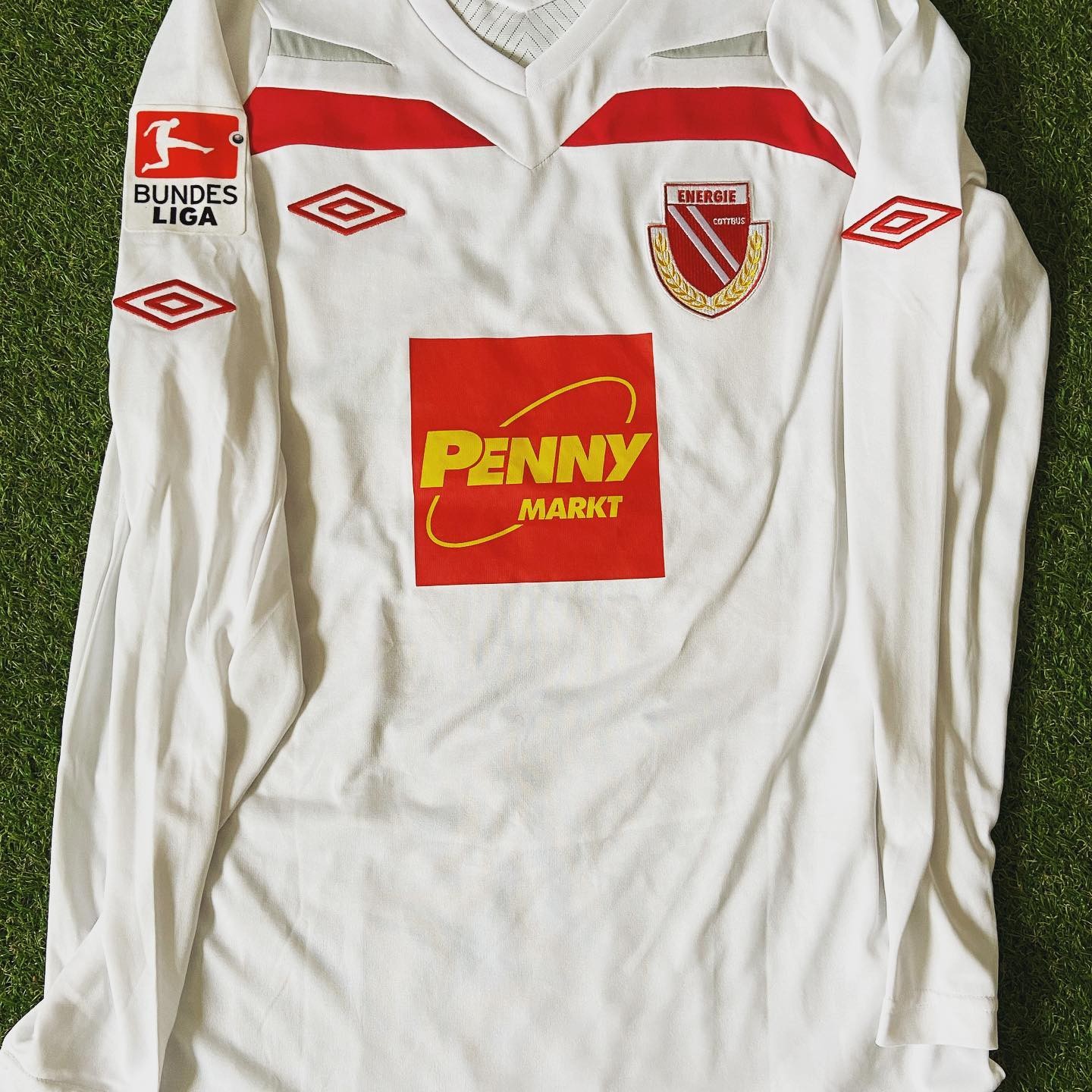 Energie Cottbus 2010-11 Away Kit