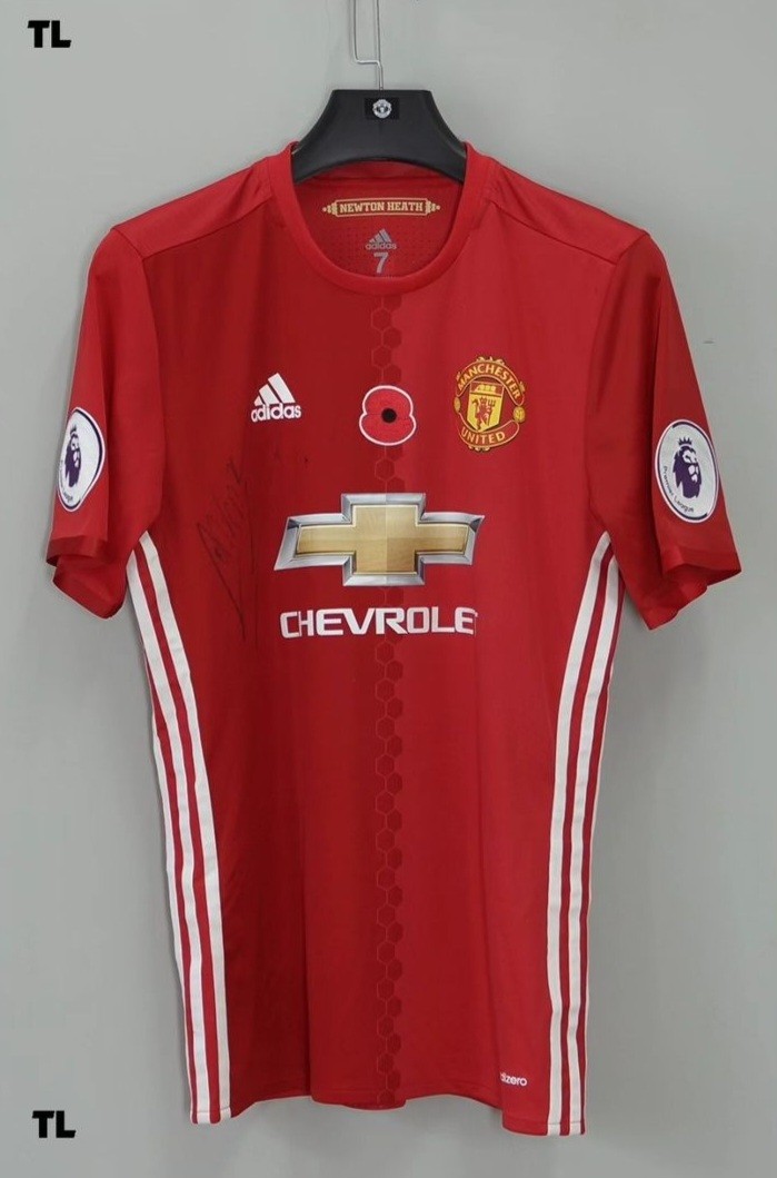 Manchester United 2016-17 Home V2 Kit