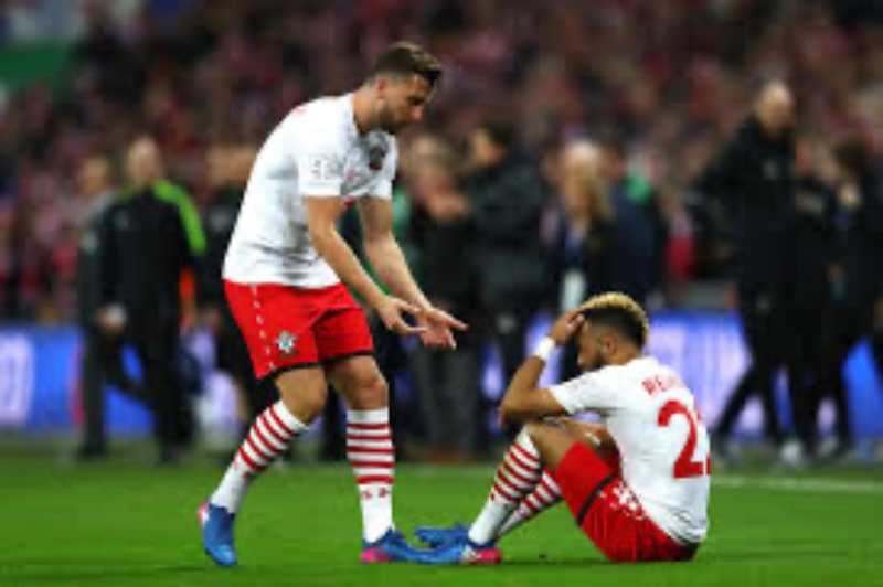 Southampton FC 2016-17 EFL Cup Final Kit
