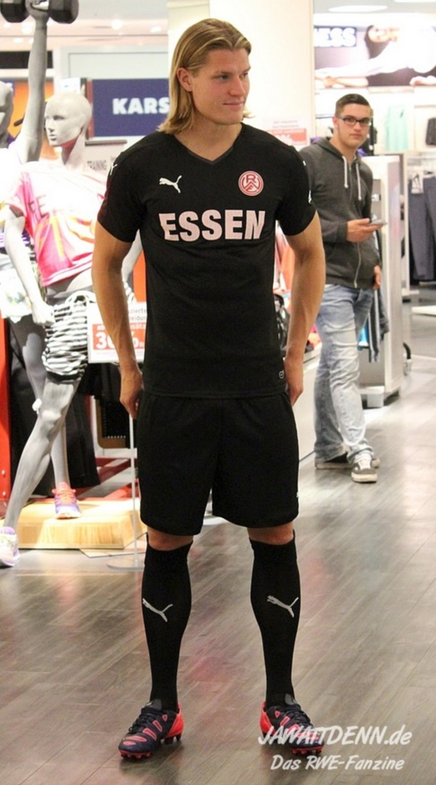Rot-Weiss Essen 2015-16 Third Kit