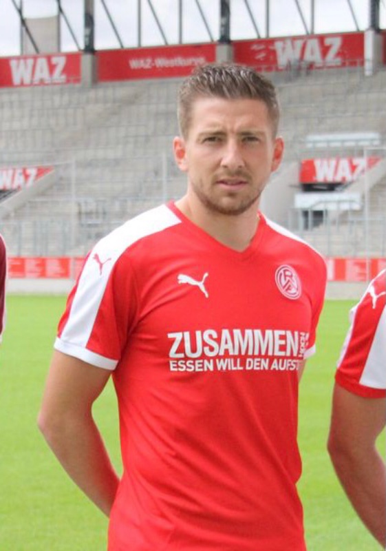 Rot-Weiss Essen 2016-17 Home Kit
