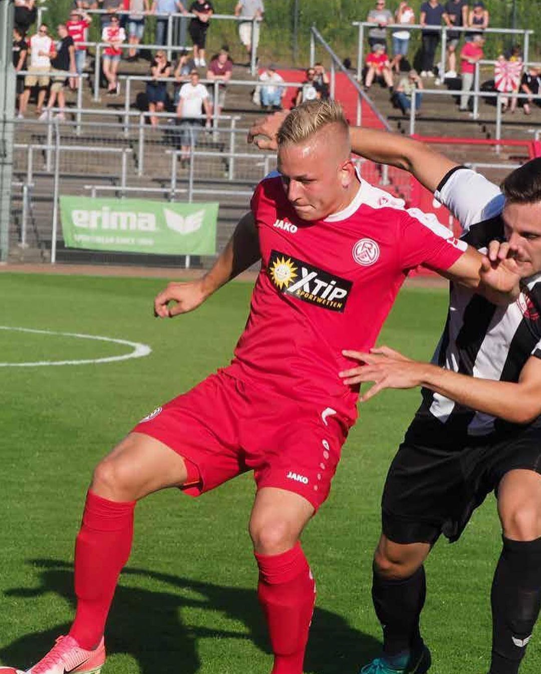 Rot-Weiss Essen 2017-18 Away Kit