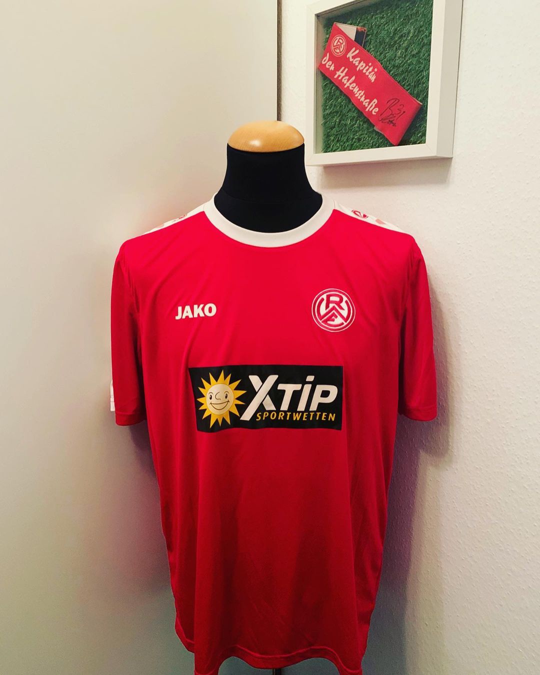 Rot-Weiss Essen 2017-18 Away Kit