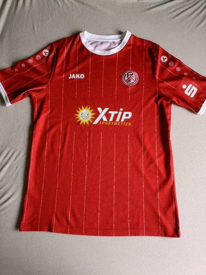 Rot-Weiss Essen 2018-19 Home Kit