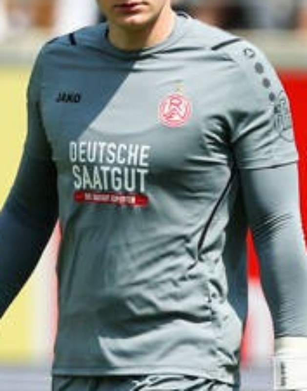Rot-Weiss Essen 2022-23 GK 1 Kit