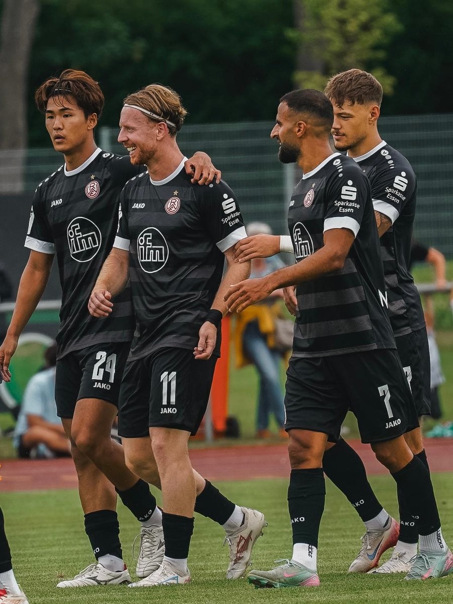Rot-Weiss Essen 2025-26 Third Kit