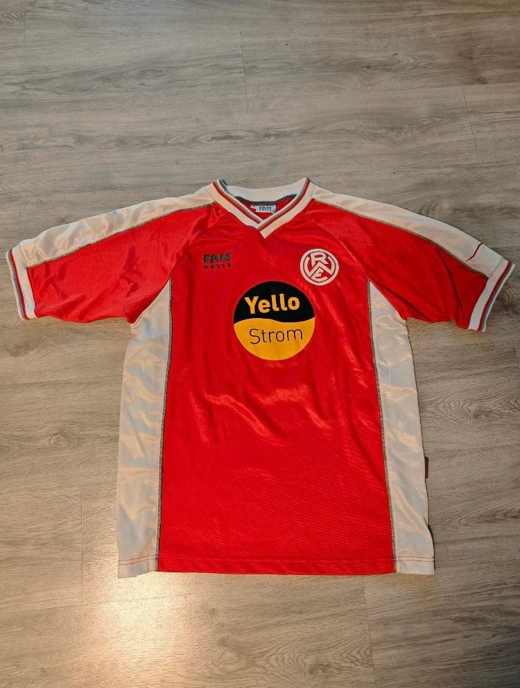 Rot-Weiss Essen 2000-01 Away Kit