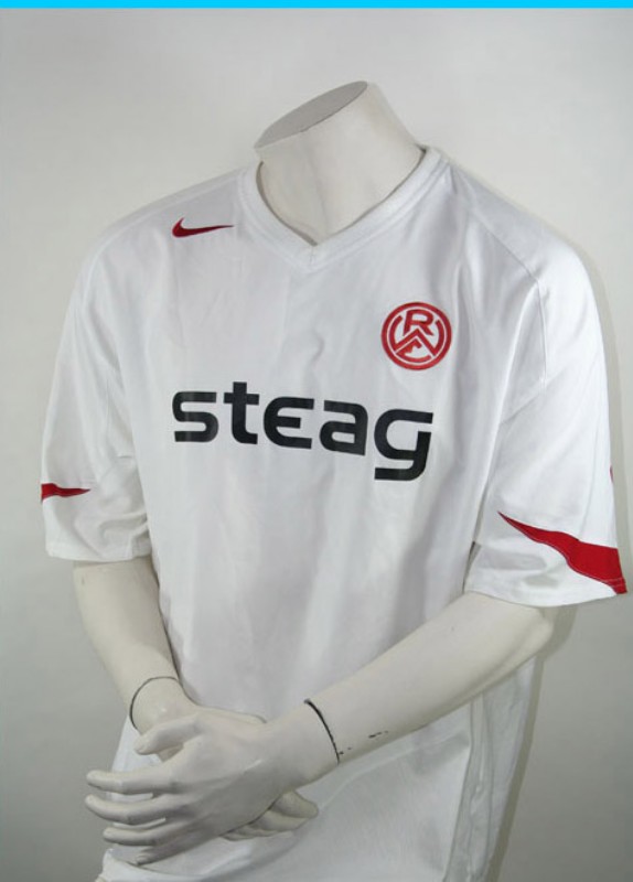 Rot-Weiss Essen 2004-05 Home Kit