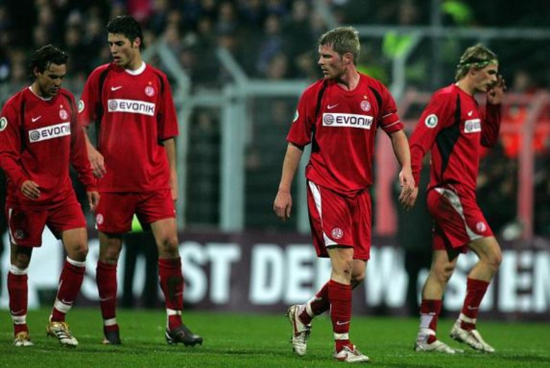 Rot-Weiss Essen 2007-08 Third Kit