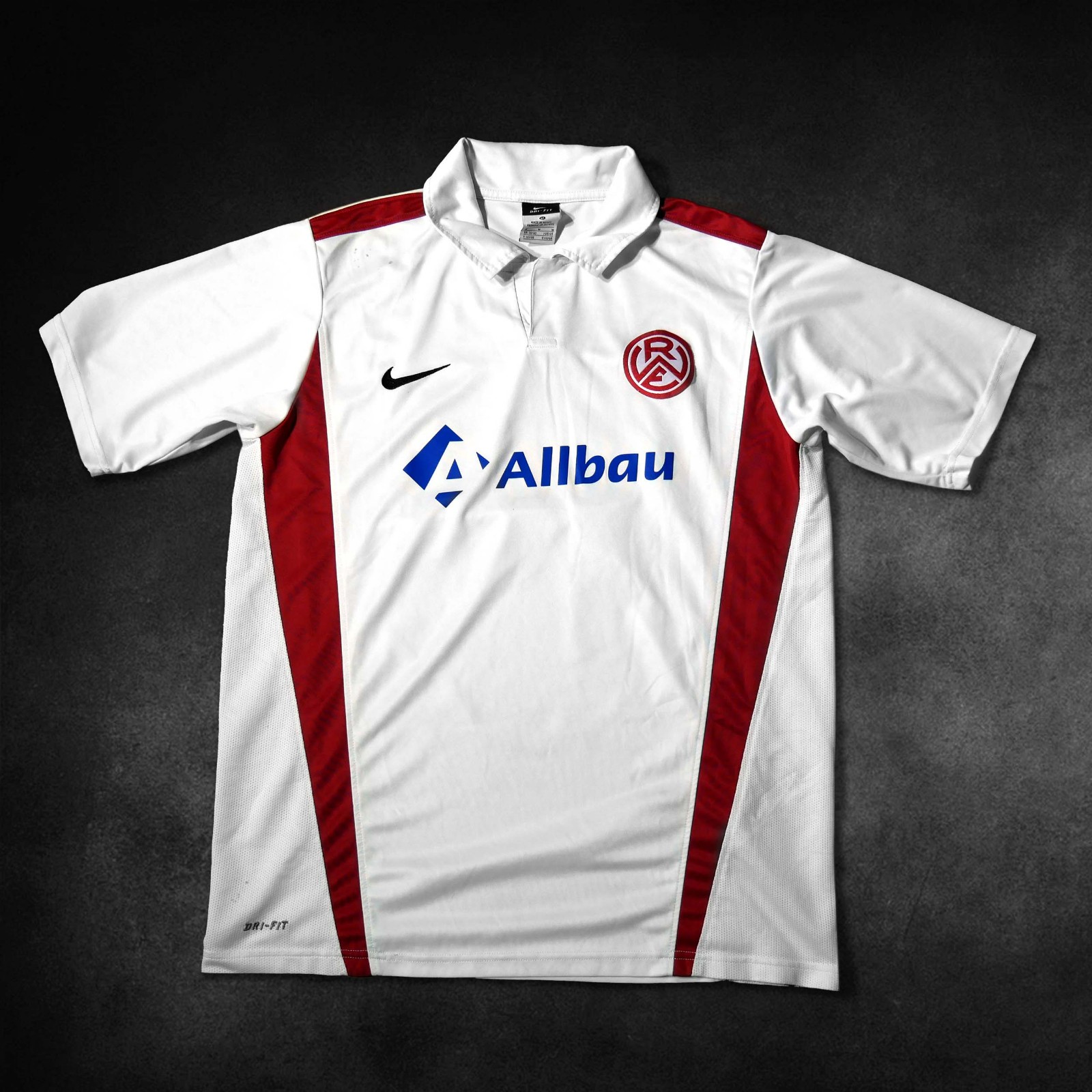 Rot-Weiss Essen 2010-11 Away V2 Kit