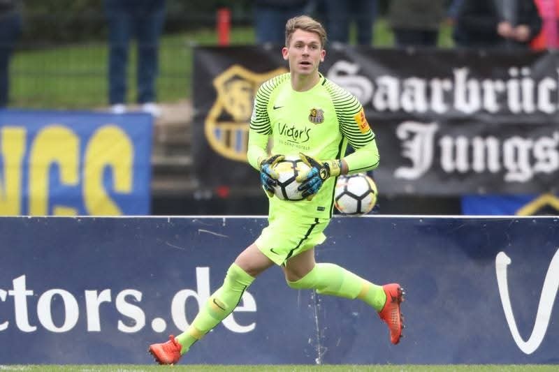 1. FC Saarbrücken 2017-18 GK Home Kit