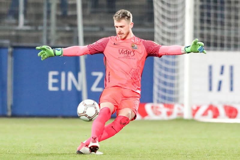 1. FC Saarbrücken 2017-18 GK Away Kit