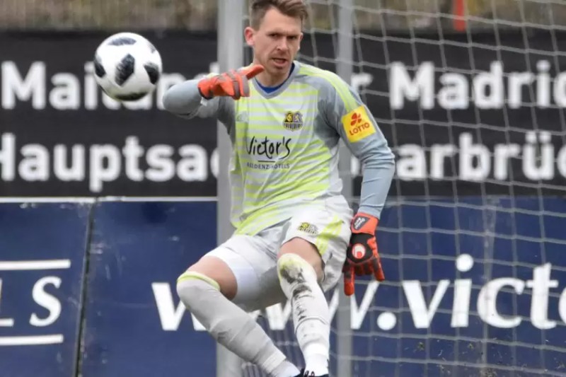 1. FC Saarbrücken 2018-19 GK 1 Kit