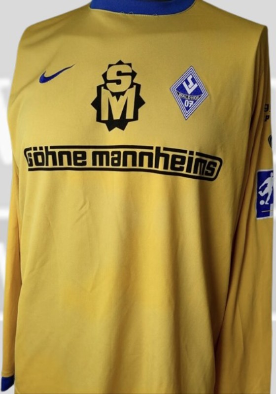 Waldhof Mannheim 2016-17 Away 2 Kit