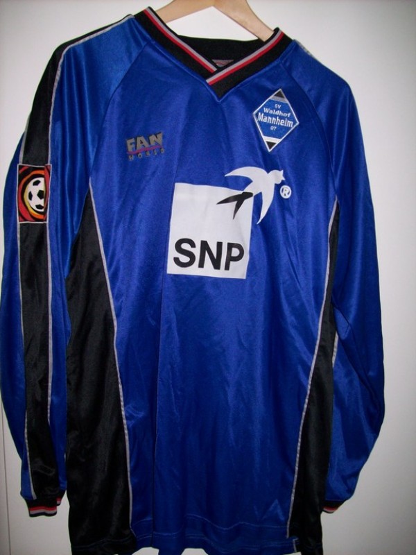 Waldhof Mannheim 2000-01 Home Kit