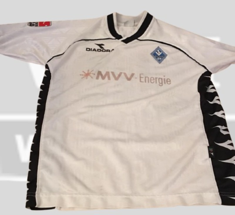 Waldhof Mannheim 2002-03 Third Kit