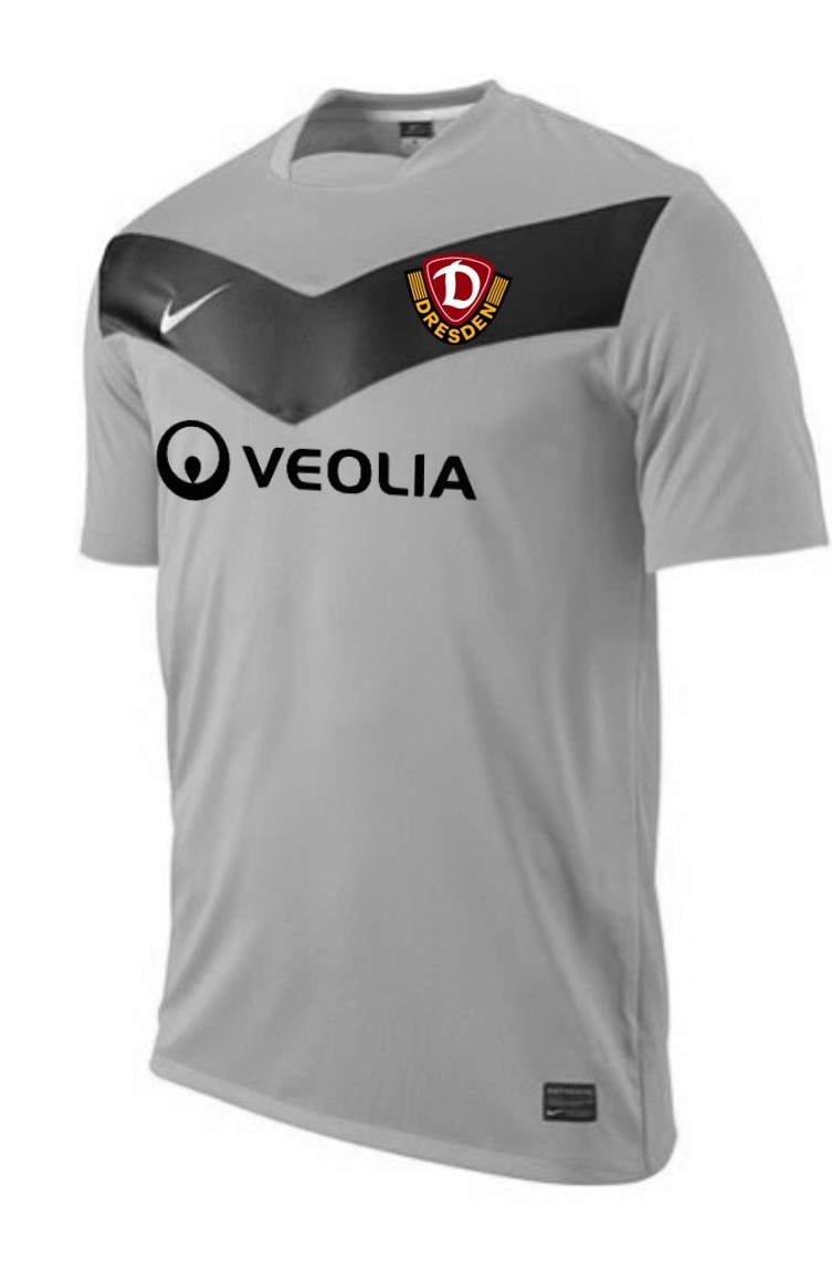 Dynamo Dresden 2011-12 Third Kit