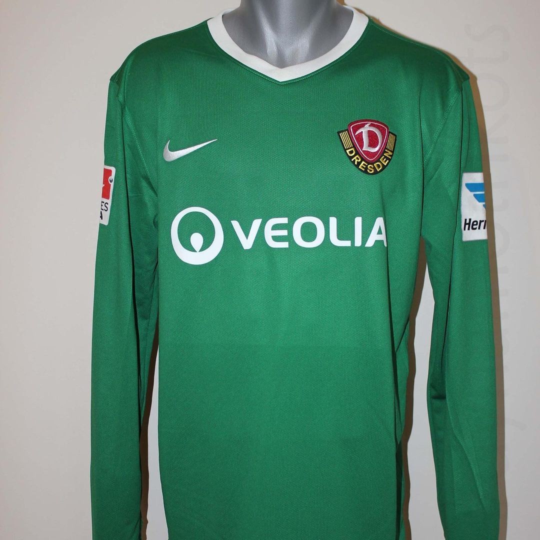 Dynamo Dresden 2012-13 GK 1 Kit