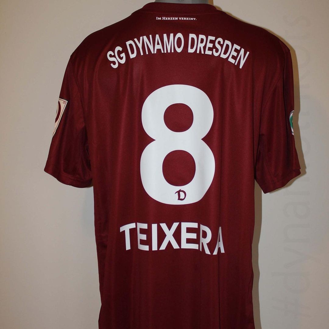 Dynamo Dresden 2014-15 Away Kit