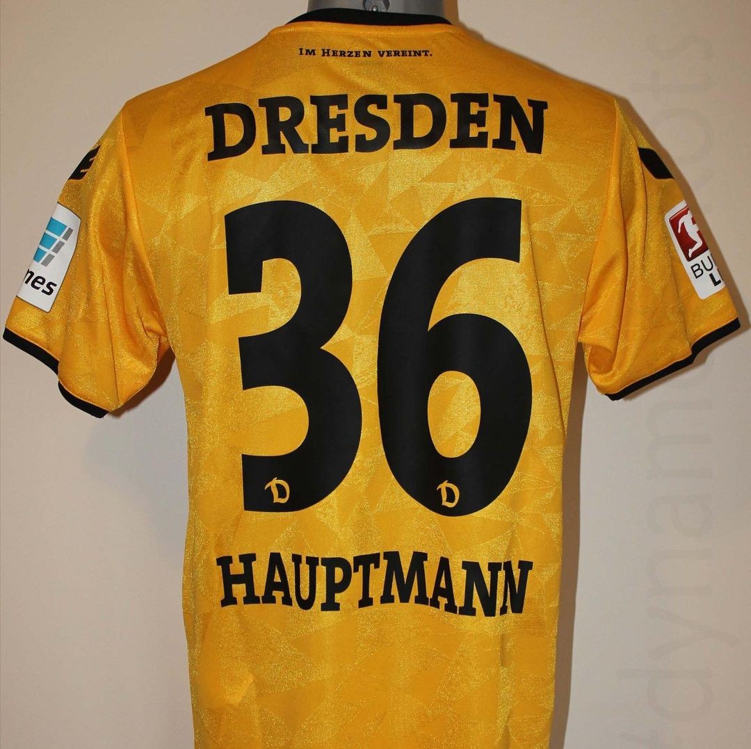Dynamo Dresden 2016-17 Home V3 Kit