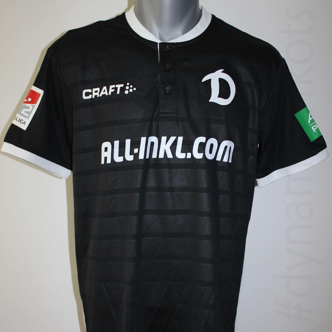 Dynamo Dresden 2018-19 Third Kit