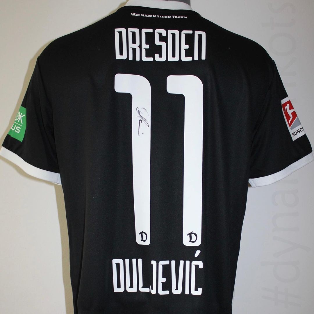 Dynamo Dresden 2018-19 Third Kit