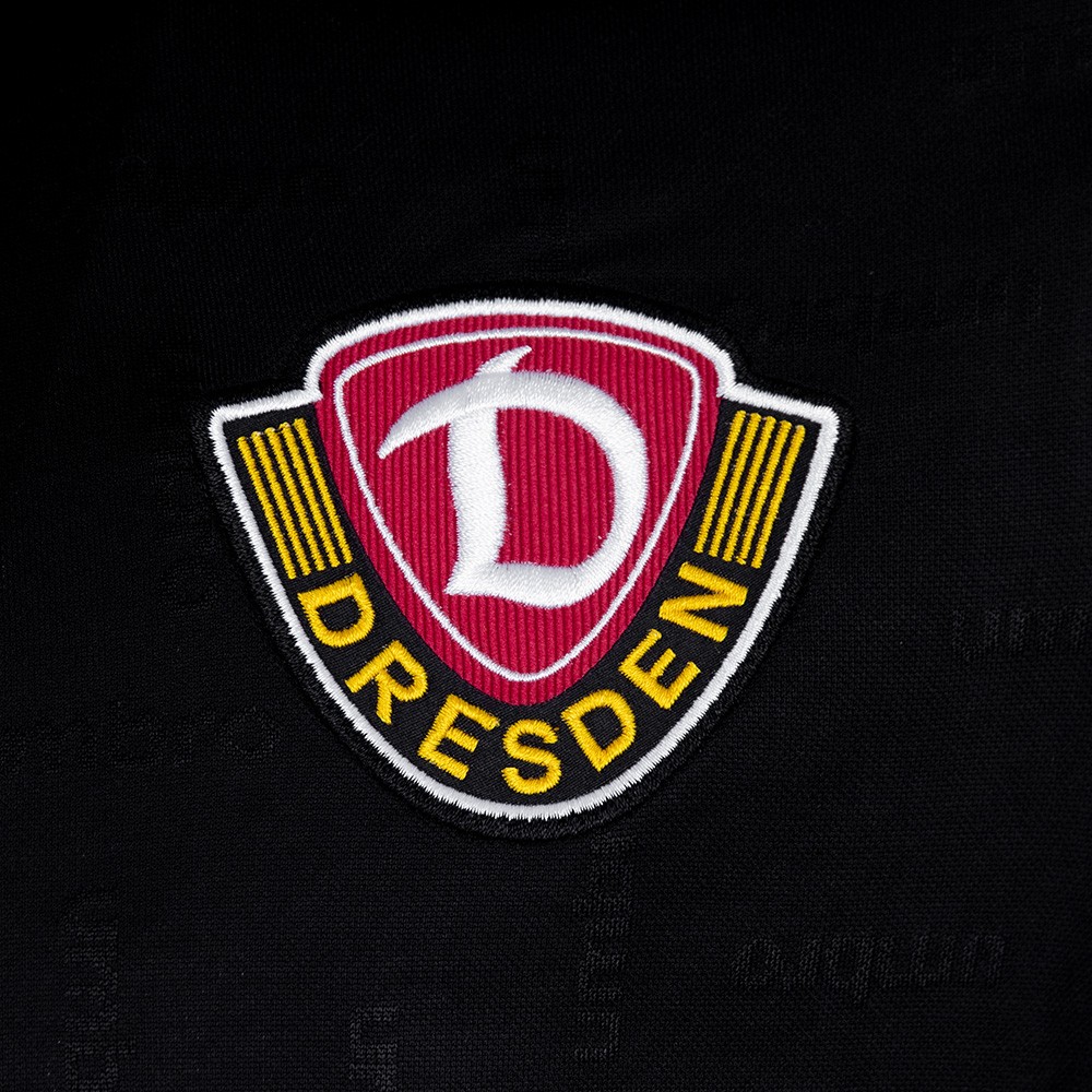 Dynamo Dresden 2021-22 Away Kit